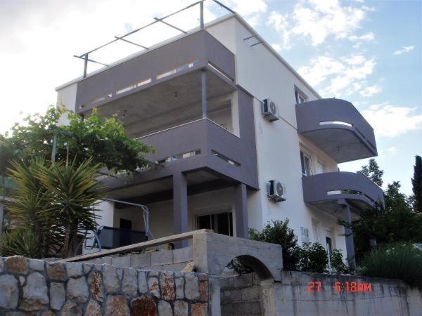 Apartments 4 Me Трогір Екстер'єр фото