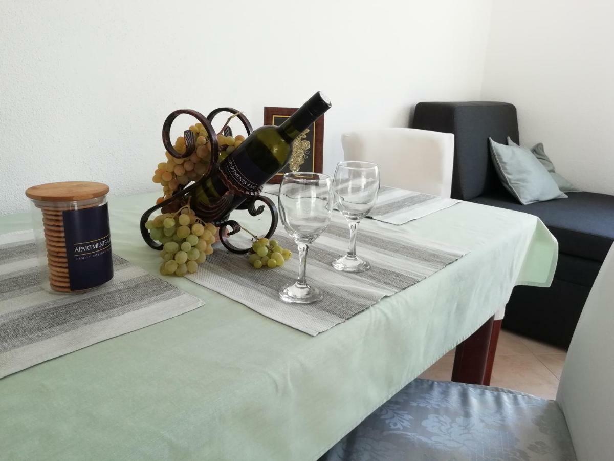 Apartments 4 Me Трогір Екстер'єр фото