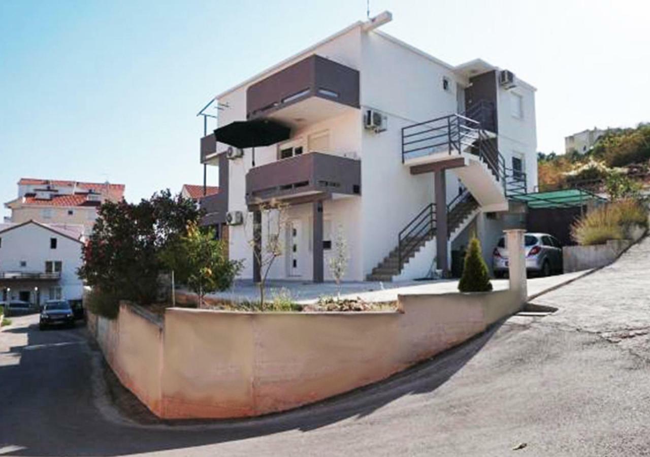 Apartments 4 Me Трогір Екстер'єр фото