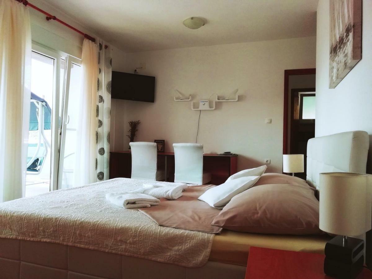 Apartments 4 Me Трогір Екстер'єр фото